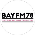 Bay FMのロゴ